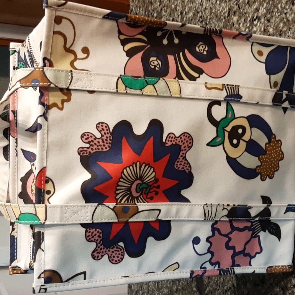 Tivoli Tote Bag..nwot